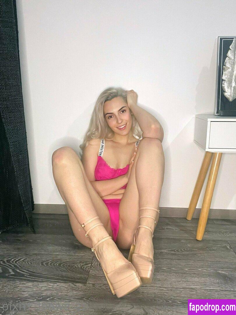 cute_blonde_princess /  leak of nude photo #0067 from OnlyFans or Patreon
