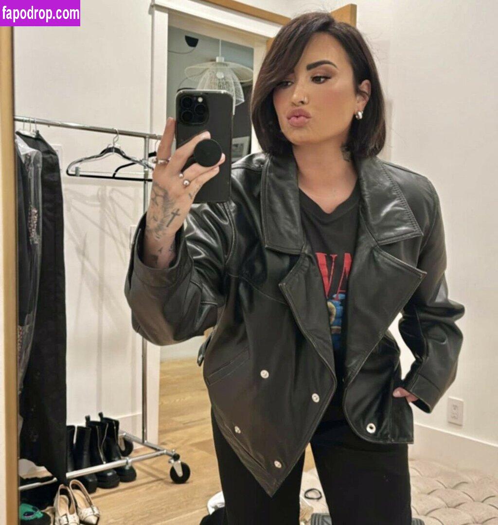 Demi Lovato / ddlovato слитое обнаженное фото #0382 с Онлифанс или Патреон