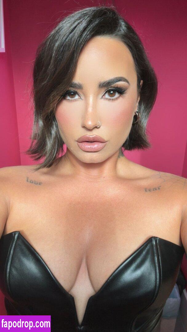 Demi Lovato / ddlovato слитое обнаженное фото #0386 с Онлифанс или Патреон