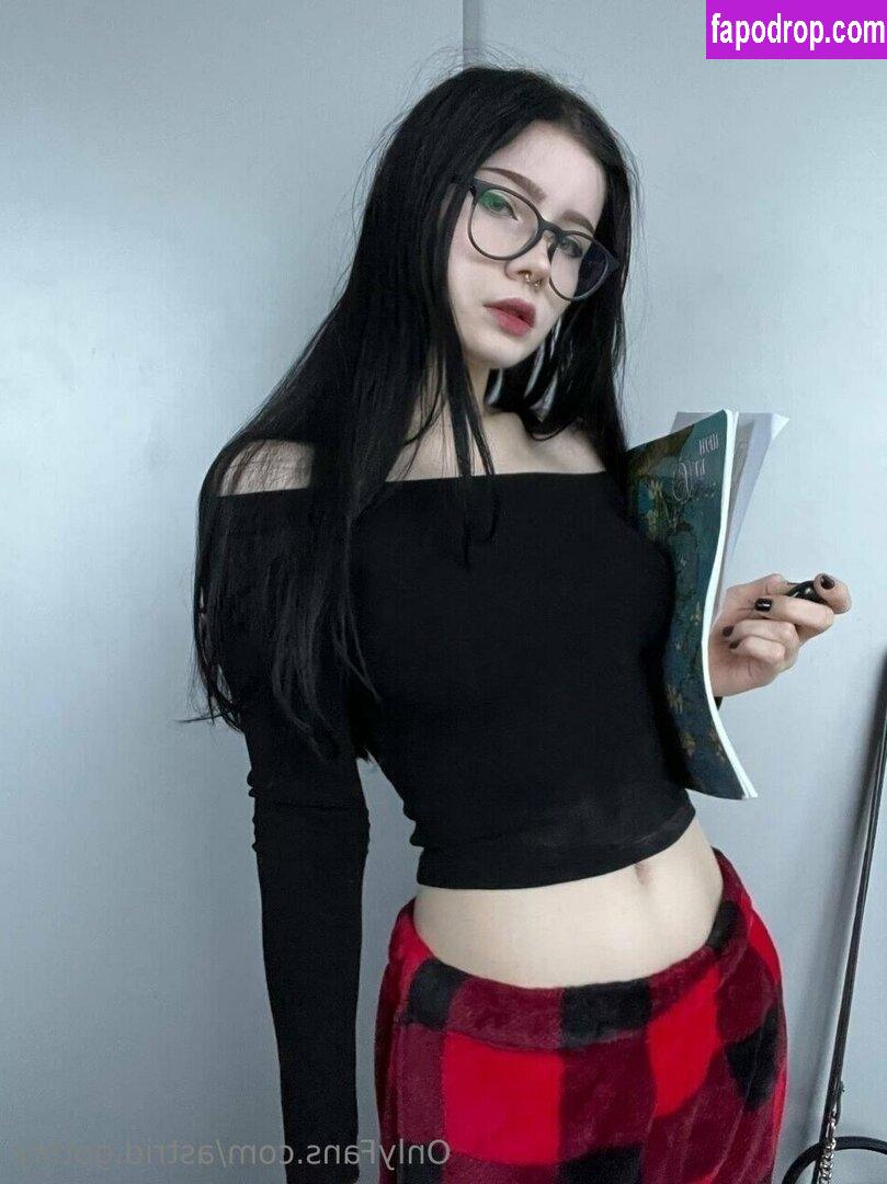 astrid.gothly / bluexastrid / cashew225 слитое обнаженное фото #0008 с Онлифанс или Патреон