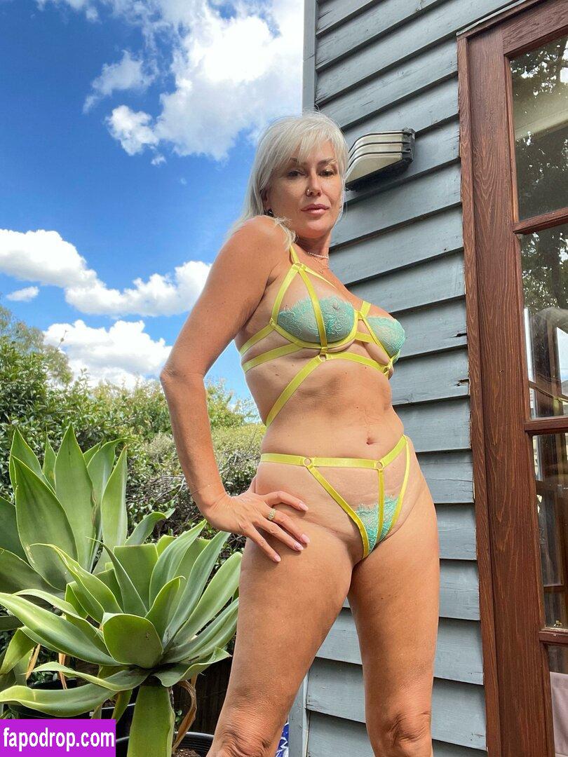 Sexting Grandma / goldengrandma / sexting.grandma / viktoria leak of nude photo #0033 from OnlyFans or Patreon