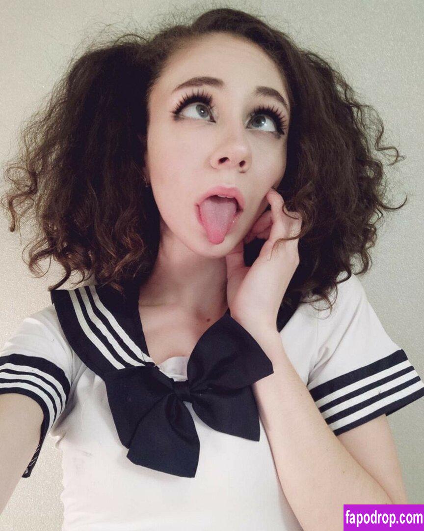 Ahegao / Long Tongue / Drool Girls / Ahegao / ahegaoselfies слитое обнаженное фото #0027 с Онлифанс или Патреон