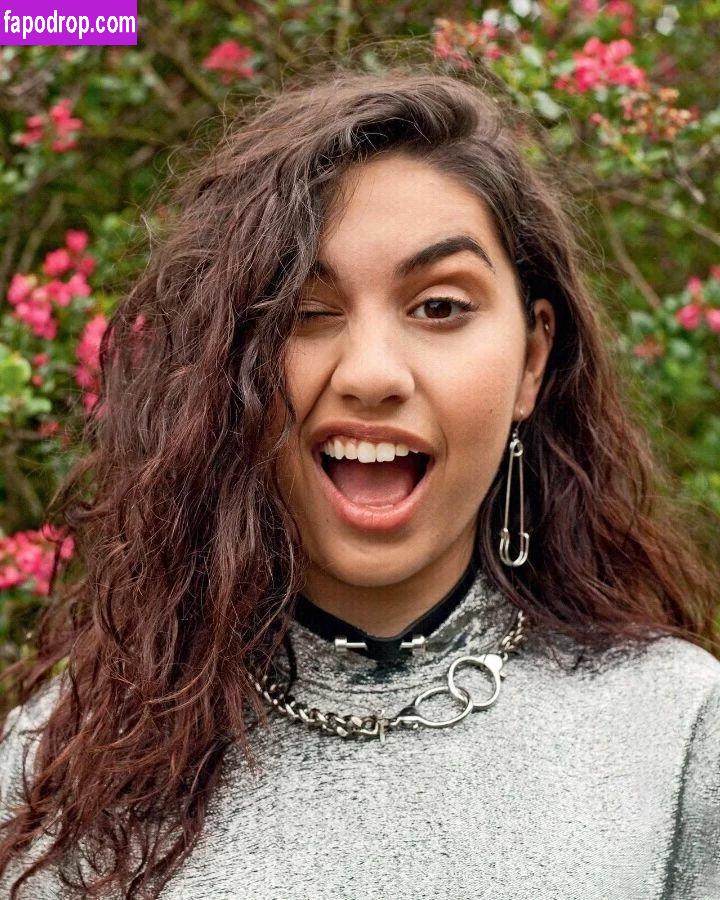 Alessia Cara / 697145310 / alessiacara / alessiasmusic слитое обнаженное фото #0004 с Онлифанс или Патреон