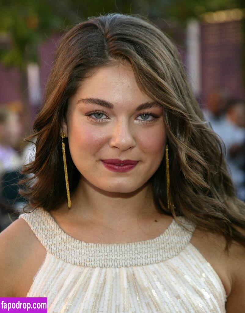 Alexa Davalos / alexakdavalos leaked nude photo from OnlyFans and