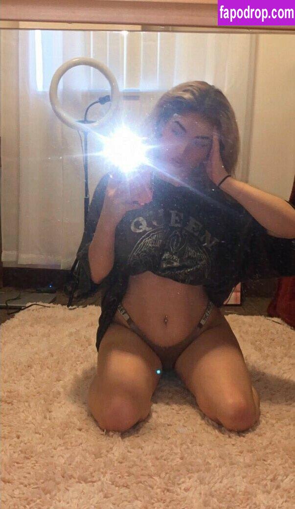 Alicetheroonie / aburibunny / carrieandthe_city / sukashawty leak of nude photo #0005 from OnlyFans or Patreon