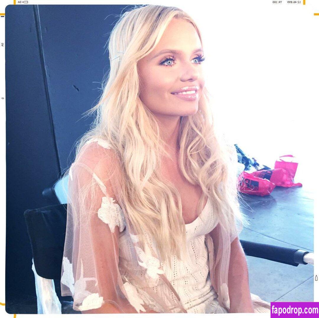 Alli Simpson / allisimpson слитое обнаженное фото #0016 с Онлифанс или Патреон