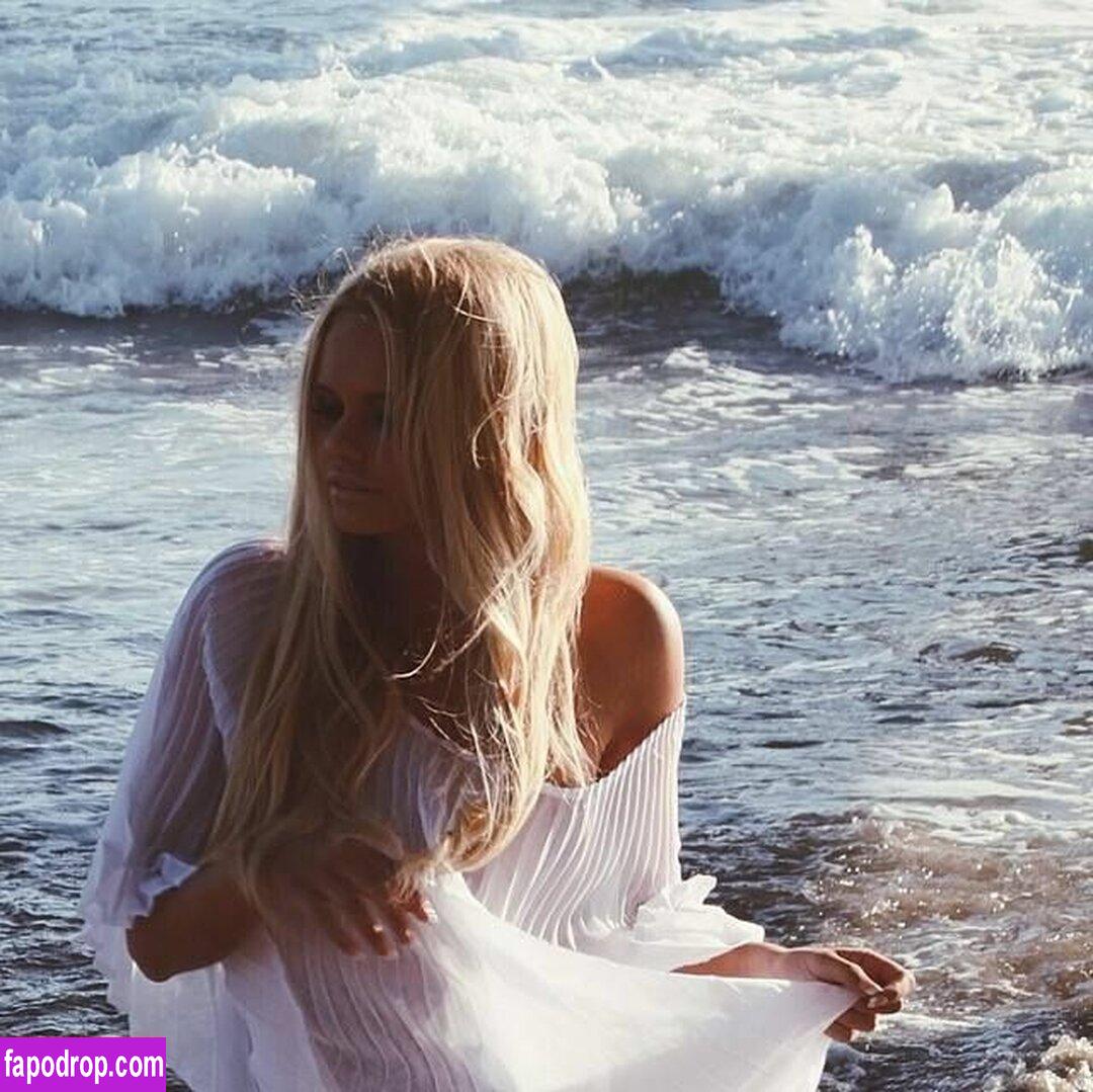 Alli Simpson / allisimpson слитое обнаженное фото #0017 с Онлифанс или Патреон