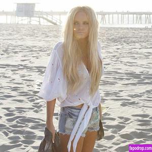 Alli Simpson photo #0012