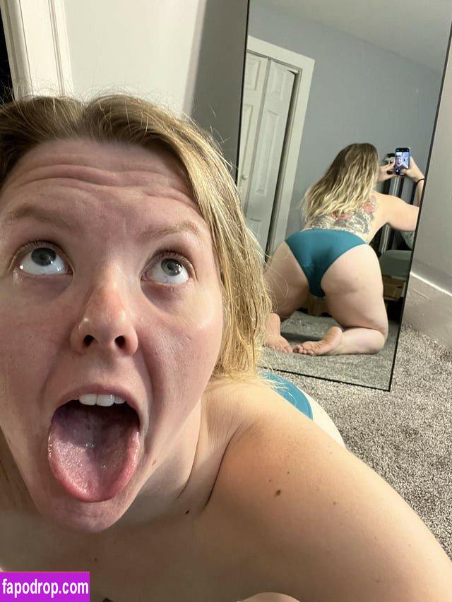 alliemae / alliemae21 / defaultprogrammer leak of nude photo #0001 from OnlyFans or Patreon