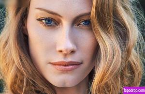 Alyssa Sutherland слив #0051