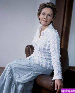 Amanda Burton leak #0011