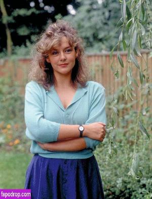 Amanda Burton photo #0029