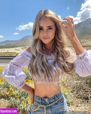 Amanda Stanton photo #0022