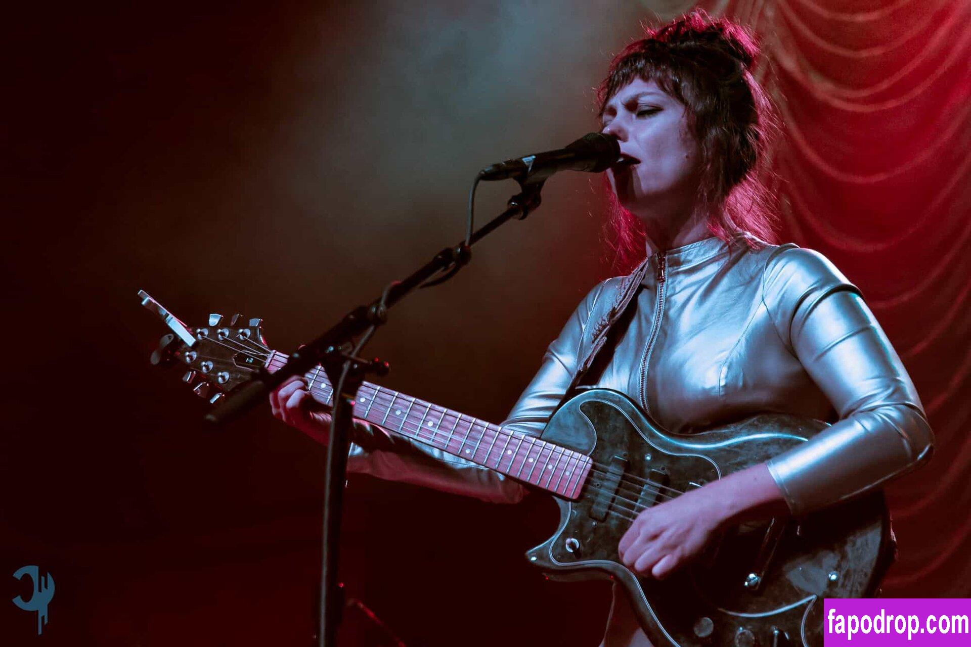 Angel Olsen / angelolsen / angelolsenmusic leak of nude photo #0025 from OnlyFans or Patreon