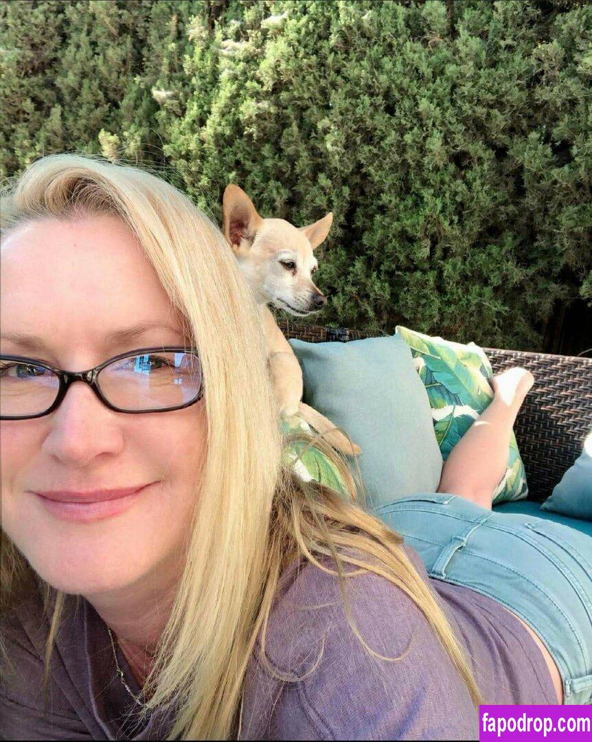 Angela Kinsey Angelakinsey Leaked Nude Photo From Onlyfans And