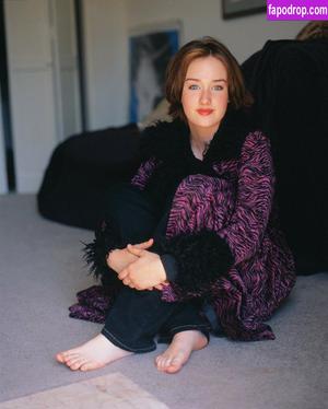 Ashley Johnson photo #0202