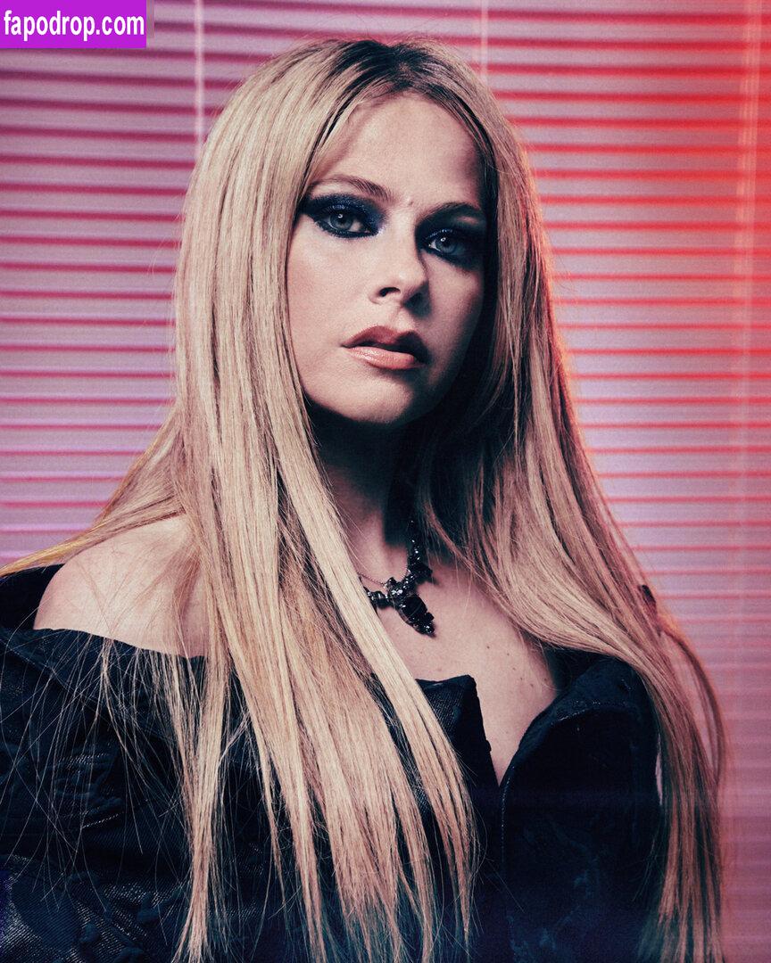 Avril Lavigne / 70927915 / AvrilLavigne слитое обнаженное фото #1028 с Онлифанс или Патреон