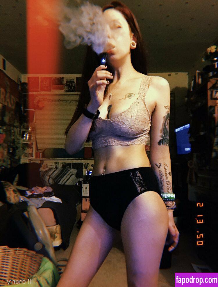 Baby Cherry / https: / smokingbeautyx_ / thebabycherryx leak of nude photo #0006 from OnlyFans or Patreon