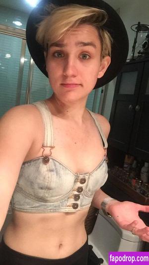 Bex Taylor-Klaus слив #0033