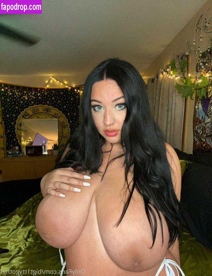 bigt1ittygothgf / alexanicoleray / bigt1ttygothgf leak of nude photo #0003 from OnlyFans or Patreon