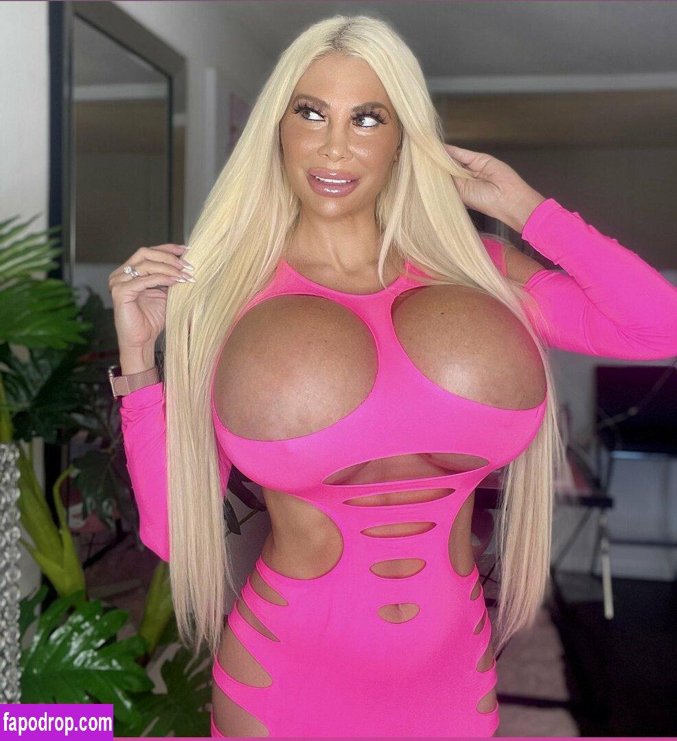 Bombshell Skyler Nicole / plasticbarbie2000 / plastictrophybimbo leak of nude photo #0066 from OnlyFans or Patreon