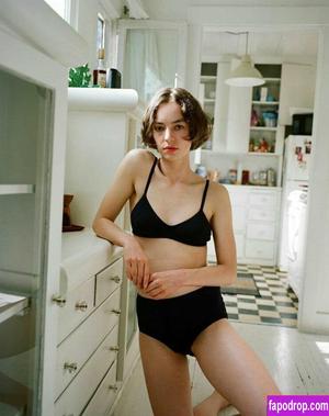 Brigette Lundy-Paine слив #0008