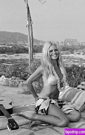 Brigitte Bardot слив #0093