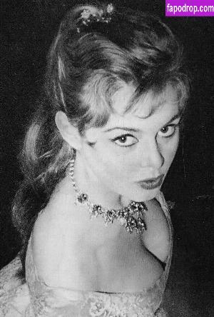 Brigitte Bardot слив #0095