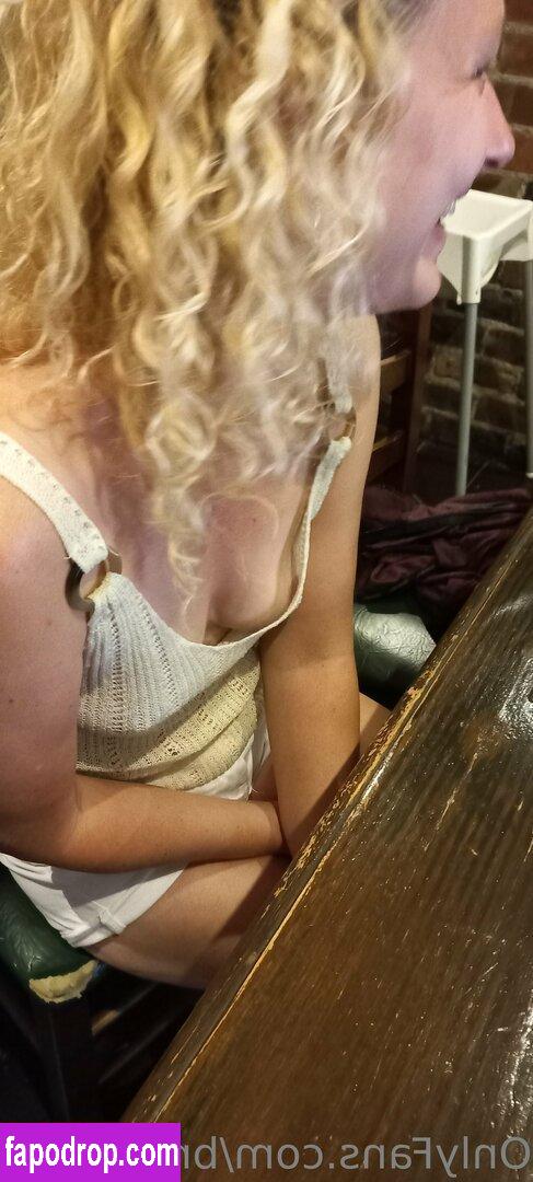british.braless.hotwifex / braless.forever leak of nude photo #0022 from OnlyFans or Patreon