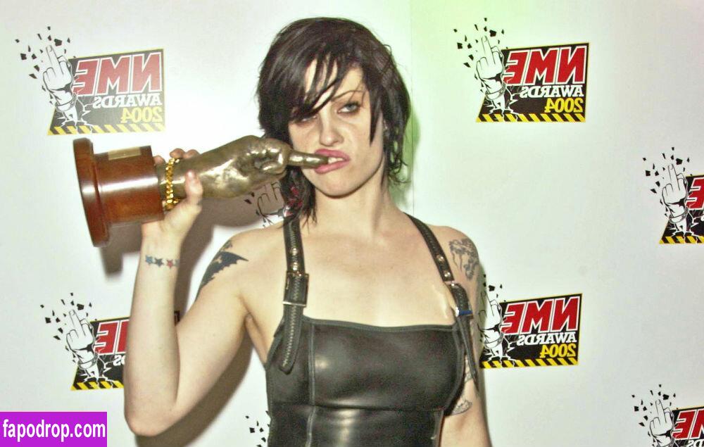 Brody Dalle / nerdjuice79 слитое обнаженное фото #0005 с Онлифанс или Патреон