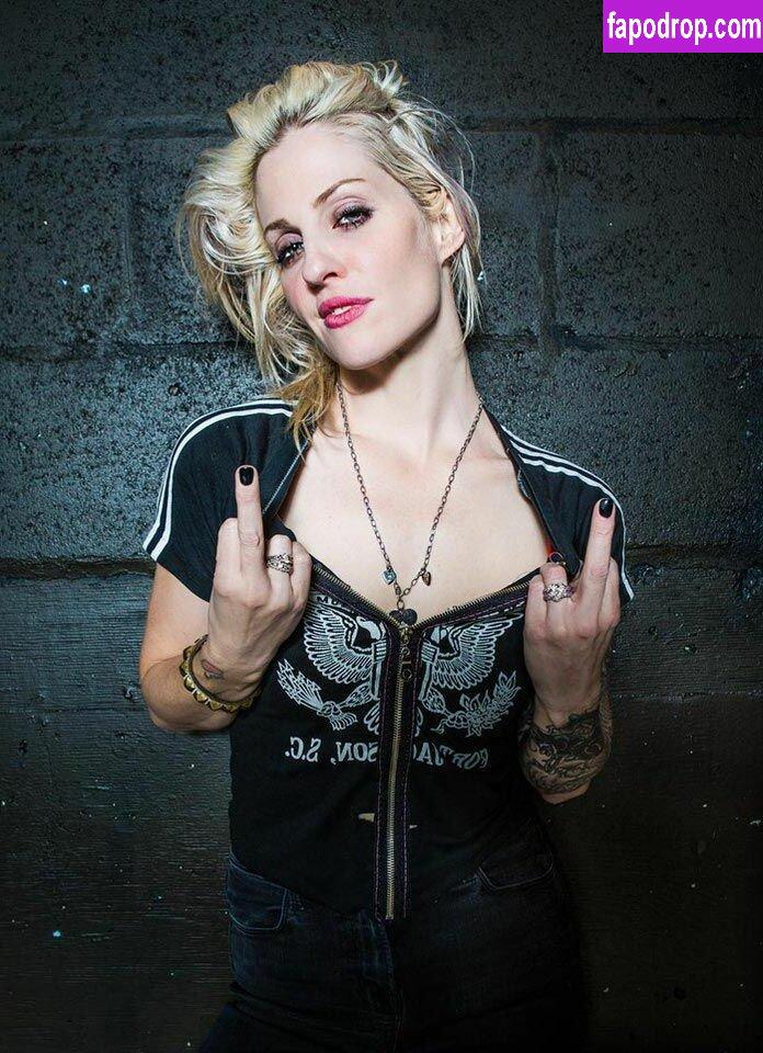 Brody Dalle / nerdjuice79 слитое обнаженное фото #0009 с Онлифанс или Патреон