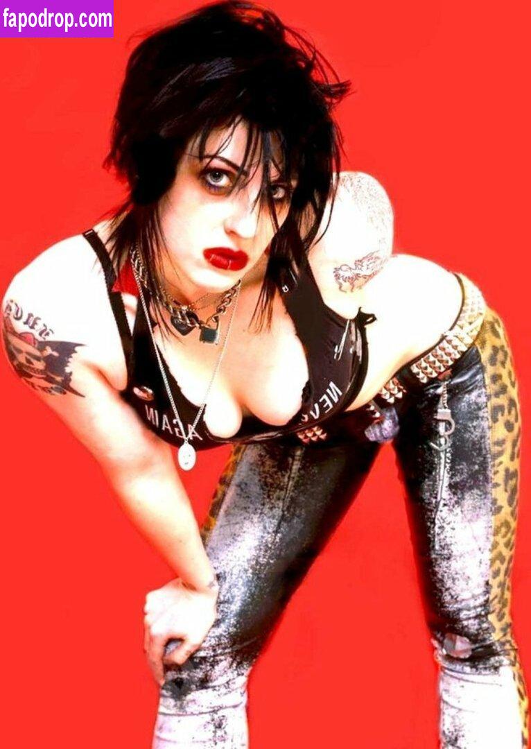 Brody Dalle / nerdjuice79 слитое обнаженное фото #0022 с Онлифанс или Патреон