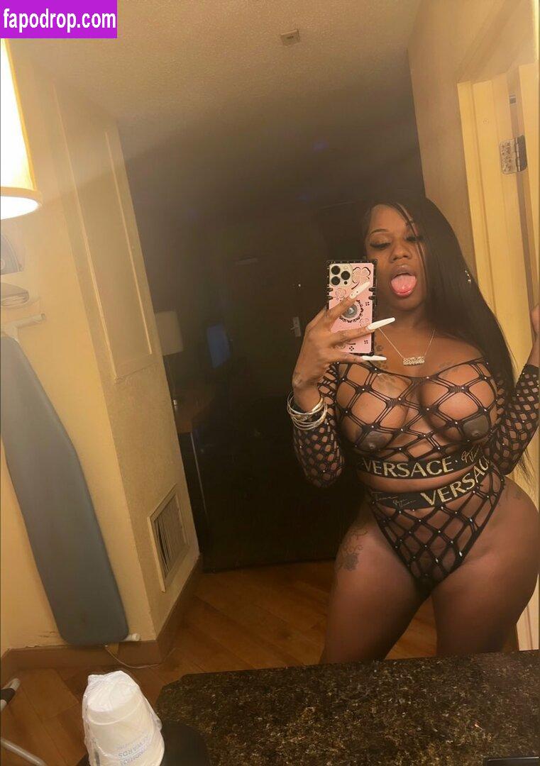 Bubbleazzasia / Shaday Vixxen / shadayvixxen leak of nude photo #0003 from OnlyFans or Patreon