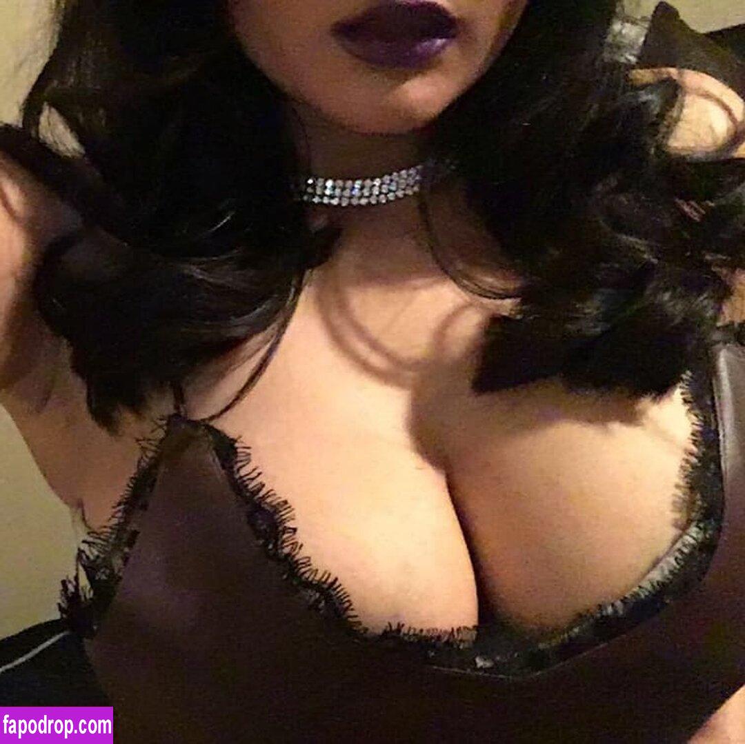 busty_priya_sangria / https: leak of nude photo #0066 from OnlyFans or Patreon