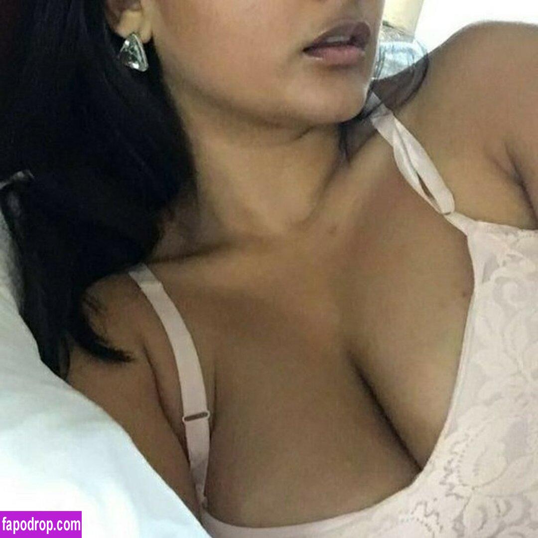 busty_priya_sangria / https: leak of nude photo #0070 from OnlyFans or Patreon