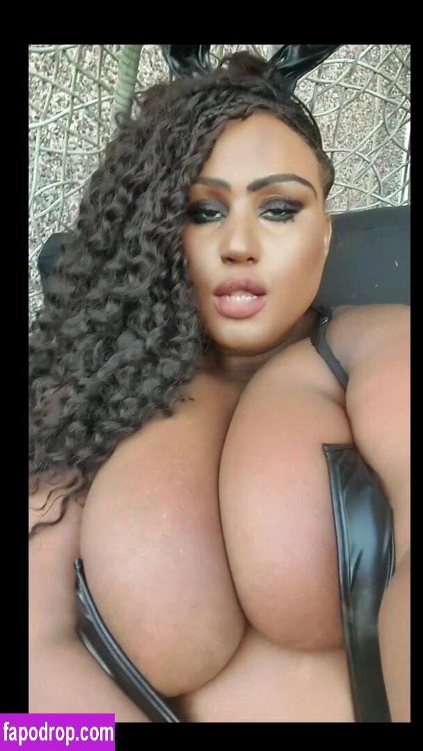 Bustymalone / Bustymalone69 / busty_malone_ leak of nude photo #0049 from OnlyFans or Patreon