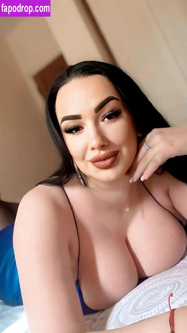 Bustysexylora / busty_lora leak of nude photo #0025 from OnlyFans or Patreon