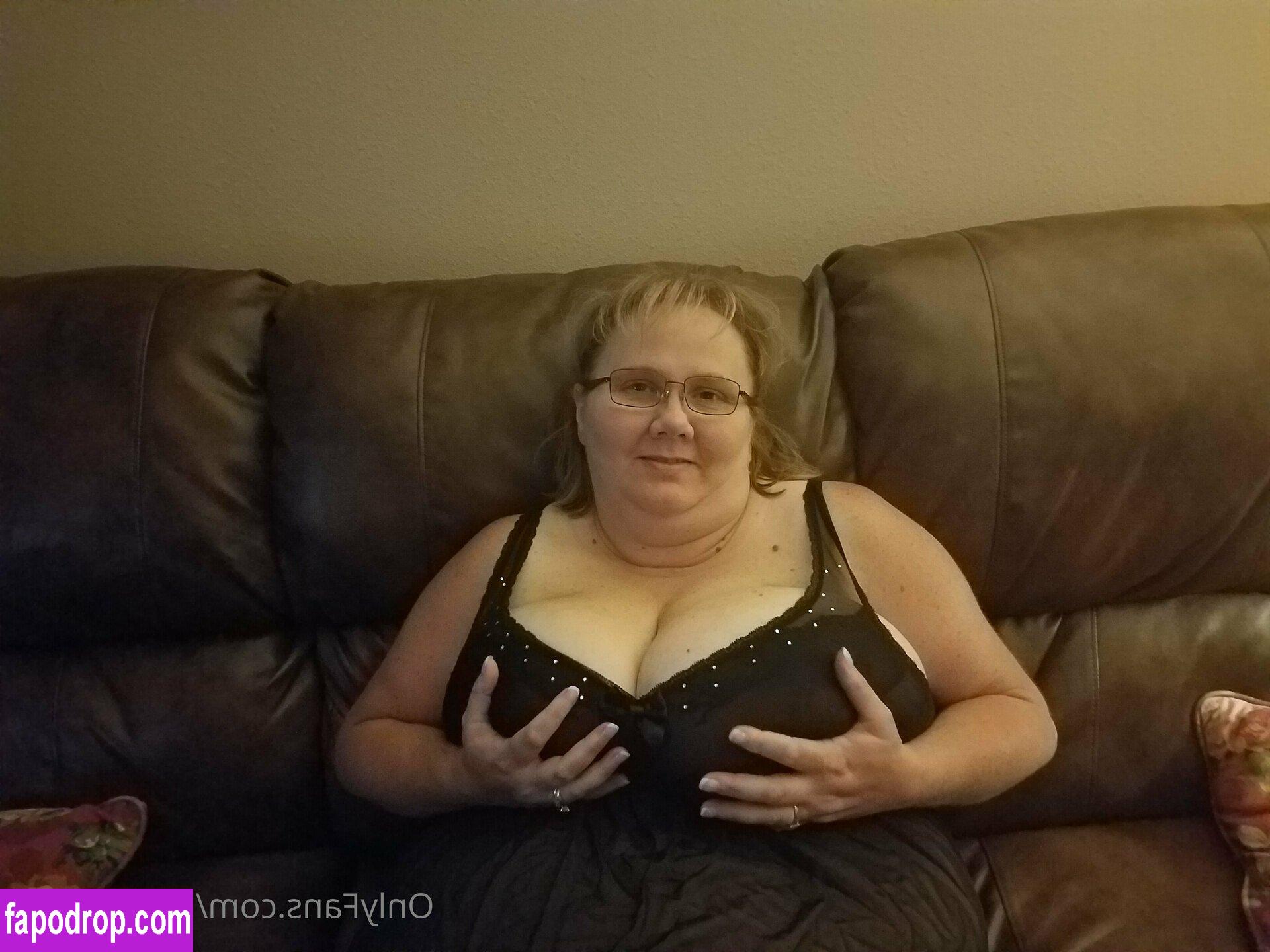 bustywench /  leak of nude photo #0015 from OnlyFans or Patreon