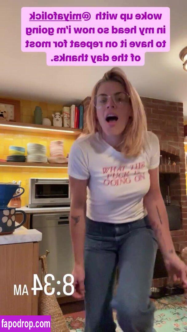 Busy Philipps / busyphilipps leak of nude photo #0042 from OnlyFans or Patreon
