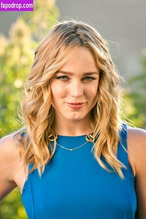 Caity Lotz слив #0211