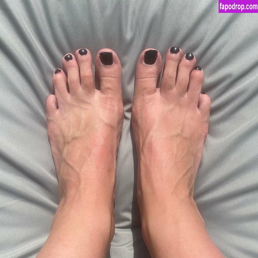 callyfeet33 /  leak of nude photo #0007 from OnlyFans or Patreon