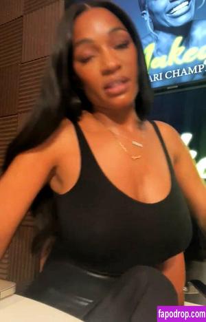 Cari Champion photo #0021