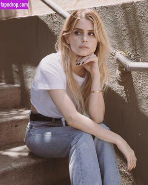 Carlson Young photo #0002