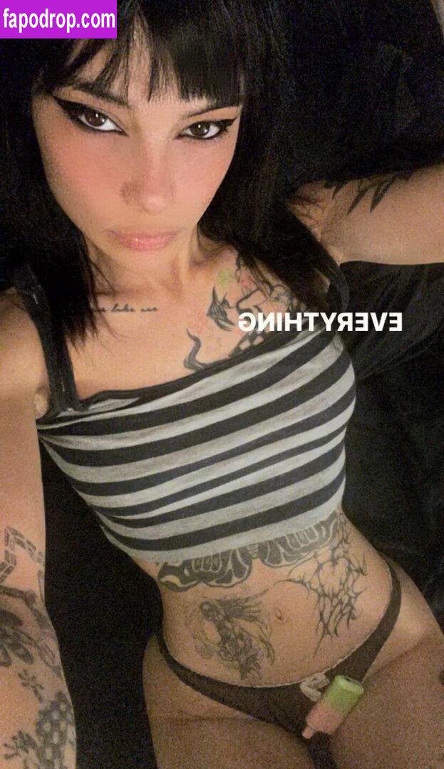 carmenhollow / arsonprincess leak of nude photo #0003 from OnlyFans or Patreon