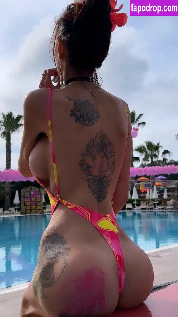 Caroline Queen / caroline.queen.official / caroline_queen / slalomlina leak of nude photo #0010 from OnlyFans or Patreon