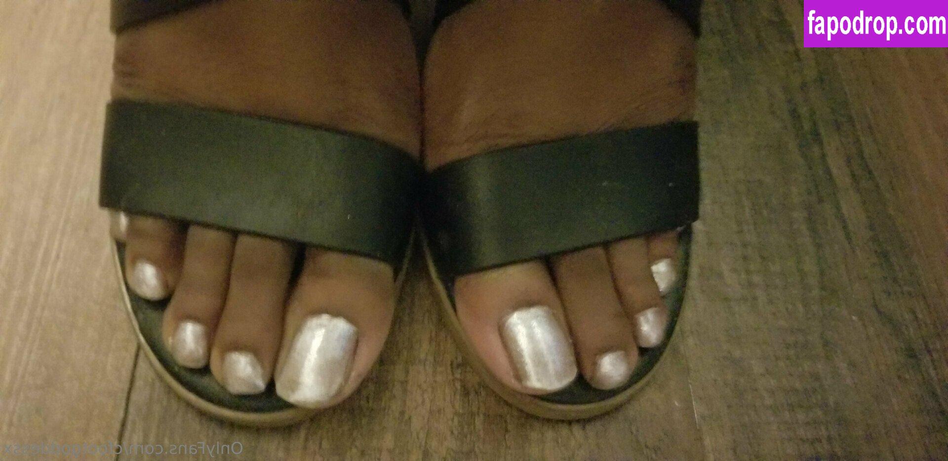 cfootgoddessx / chocolate_foot_goddess leak of nude photo #0049 from OnlyFans or Patreon