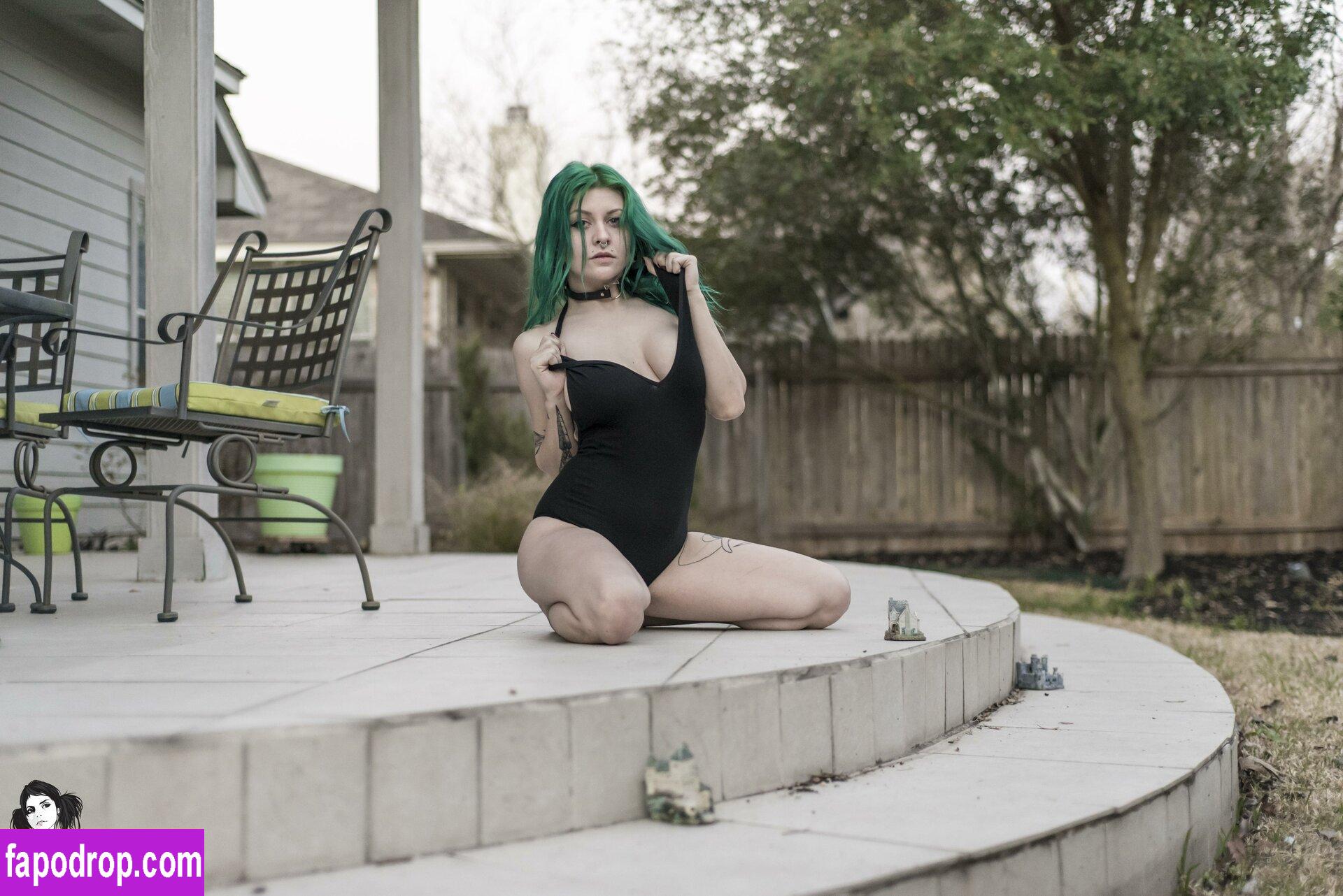 Chalkmoon / Chalkdabs / Chalksuicide / chalkxmoon слитое обнаженное фото #0437 с Онлифанс или Патреон