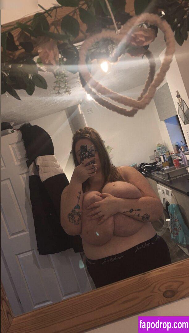 Chlozee40m / chloz.ee / melongirl94 leak of nude photo #0019 from OnlyFans or Patreon