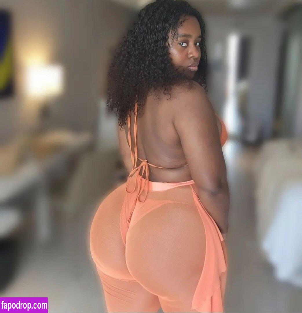 chocolateleia / leahs.manifesting.place leak of nude photo #0002 from OnlyFans or Patreon