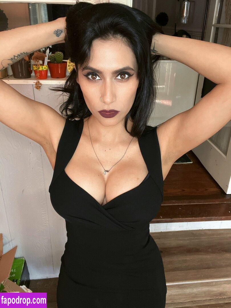 Christina Vee Valenzuela / cristinavox leak of nude photo #0010 from OnlyFans or Patreon